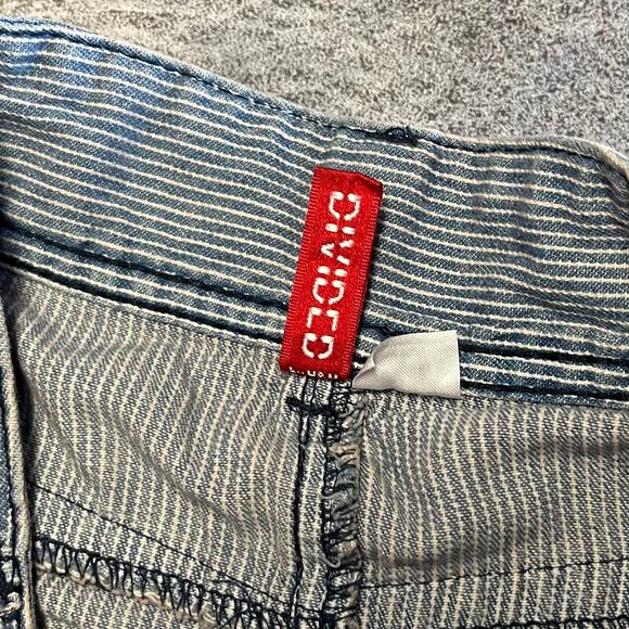 Pinstripe Mini Pleated H&M Skirt - Picture 5 of 7
